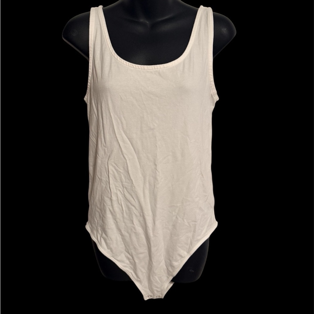 GAP White Sleeveless bodysuit